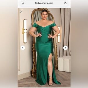Elegant Green Off-Shoulder Dress